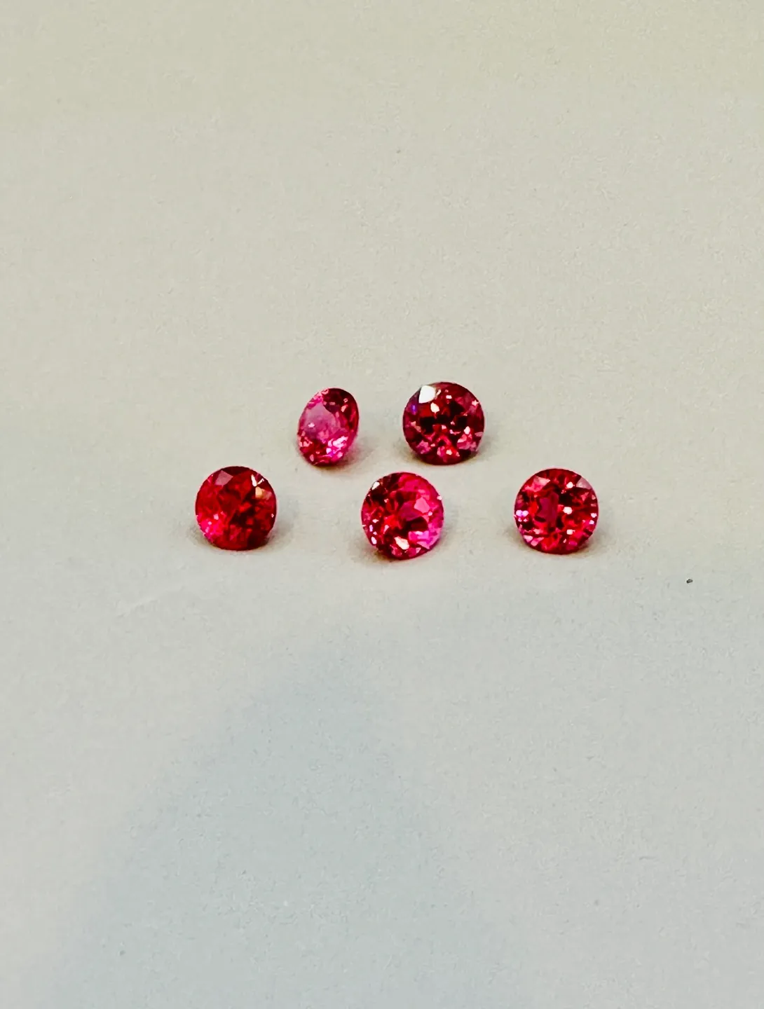 3mm round Jedi Spinels